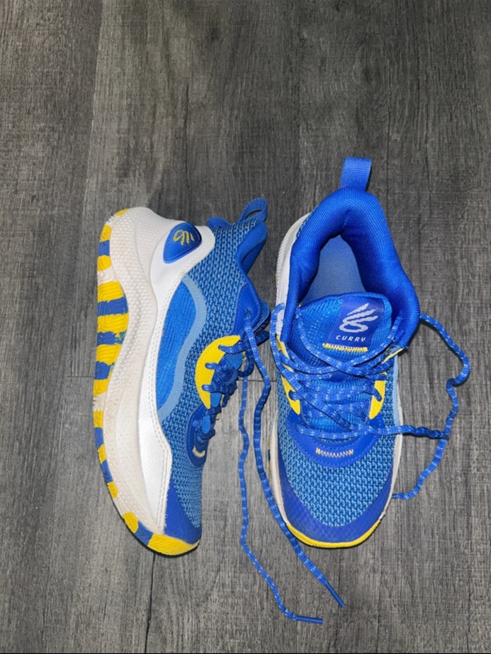 Under Armour Boys' Blue and Yellow Curry Sneakers